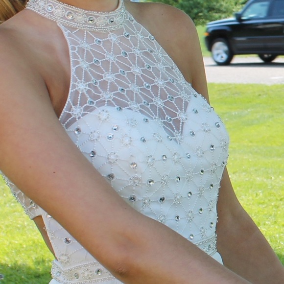 Sherri Hill prom dress - Picture 2 of 5